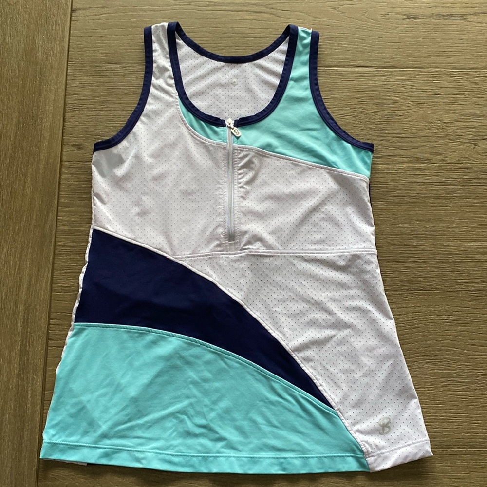 Sofibella Sleeveless Zipper Tank